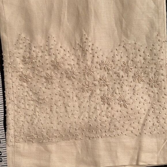 Larry Levine NWT linen lined cropped pants beautiful embroidery at the hem - Picture 4 of 13